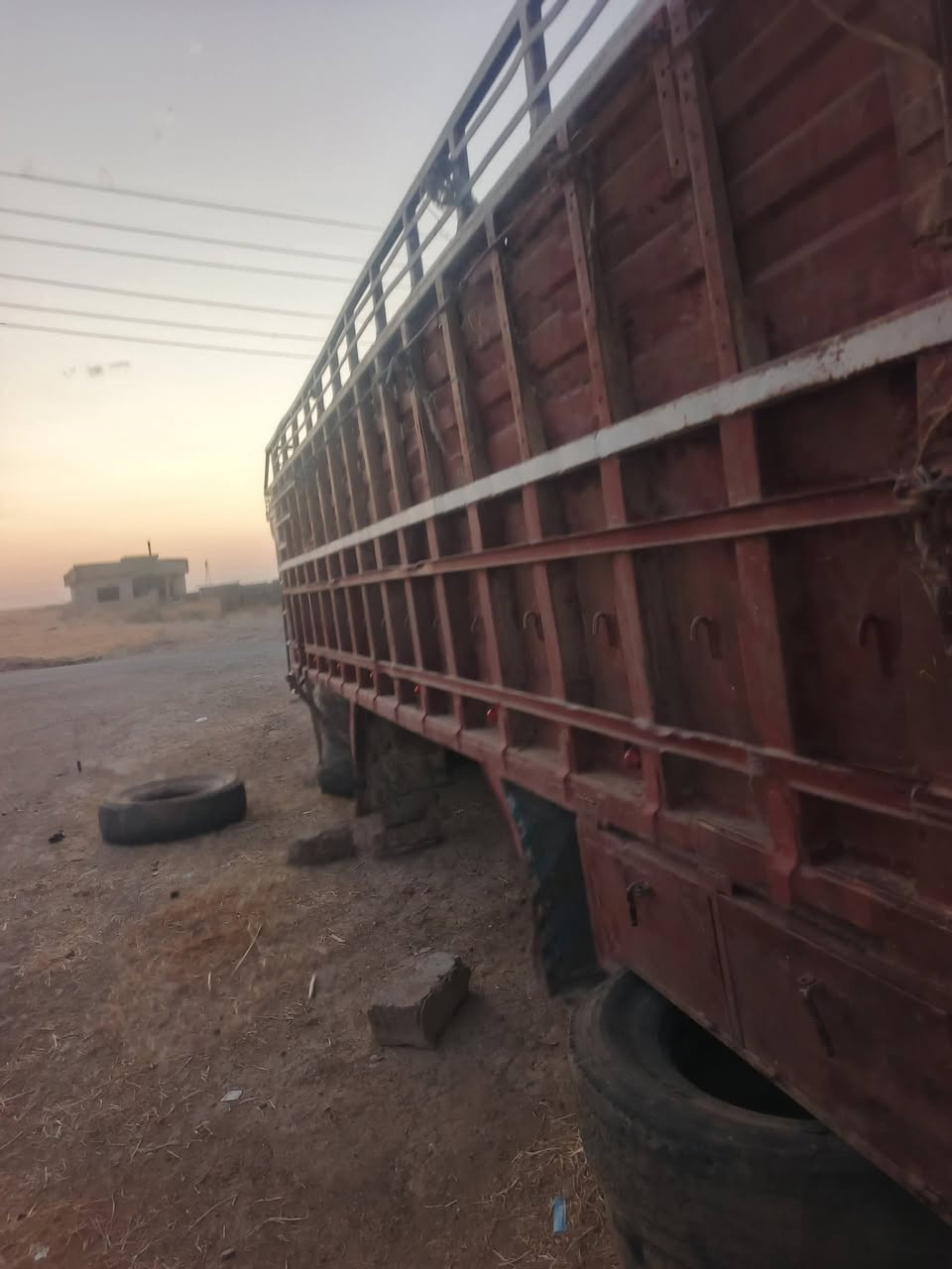 بودي تبانه تغريبن 8امتار
18ورقه ثلاحه ومطبخ مها 
***********
