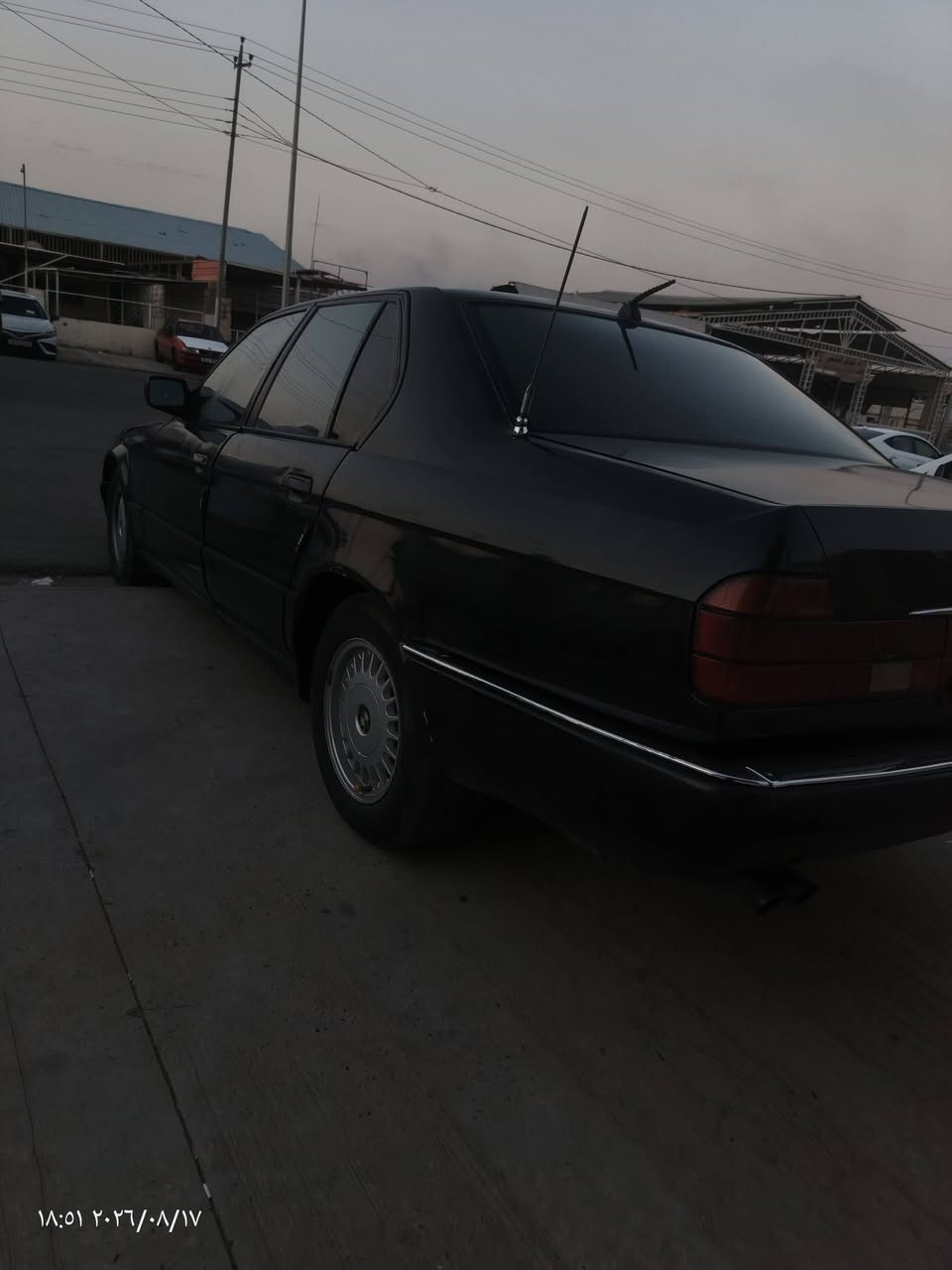 سلام عليكم للبيع BMW حجم 730 سياره جاهزه من دعاميه لدعاميه تبريد ثلج كير ومحرك شرط سياره مناقصها اي شي شرط تحويل تحويلها ثاني يوم. مستعجل علا بيعهاا للأستفسار هــ *********** ومتواجد ؏ نت
