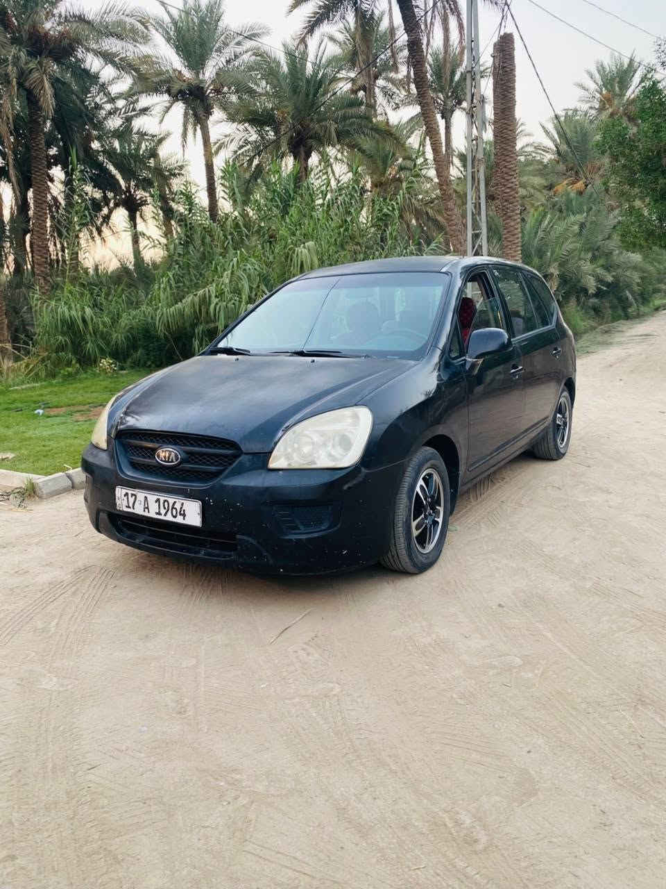 مديل 2009خليجي كيا كارنز 
السونار داخل المنشور كفاله السياره 
المكينه كير تبريد حداديه كله شرط حجم المكينه 2000
مكان السياره الرميثه المجد السعر ٨٥ وبيه مجال بصيط 
*********** بيع فقط بدون مراوس
