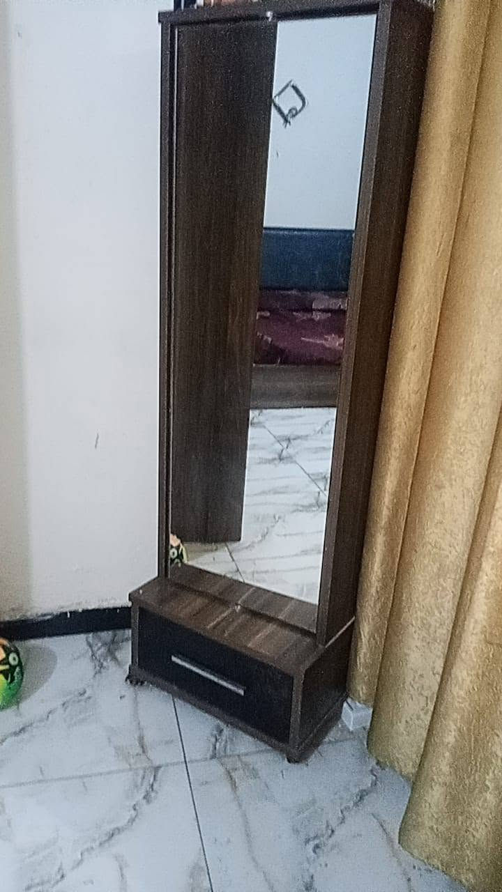 سلام عليكم غرفه تركي مستخدم نضافه 80بلميه ستقطع البيع السعر خمسميه او بيهه مجال لشراي ***********وتساب
