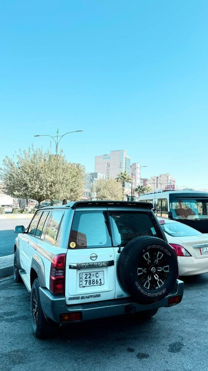السلام عليكم
لعشاق القوة والفخامة اليابانية
متوفر للبيع الوحش الياباني
Patrol super safari ( vtc 4800 )حجم
موديل 2017 خليجي
رقم اربيل سنوية جديدة بأسمي
المحرك: V6 سعة 4.8 لتر
المسافات المقطوعة
171000 قابل للزيادة
السيارة فقط بيها جاملغ جهة الصدر مصبوغ اثر شخوط والبنيد بي كلير فقط فقط فقط
والسيارة استخدامها منزلي فقط لما احتاج شي اطلع بيها 
سنوية وهزة جديدة قبل أسبوع كملتها
وأيضا السيارة لا طالعة سفرات صيد ولا بر
ولا مسجلة بكروب استعمالها شخصي فقط السيارة حلوة وبحالة ممتازة جدا
نجي ع المواصفات ونصلي عالنبي
السيارة سعة 7 راكب  مري تحكم 
لون تو كولور ابيض بسقف رصاصي
حدادية امامي خلفي جديد
كير أوتوماتيك
دبل ثقيل وخفيف
فتحة سقف شغالة
مقاعد تحكم اوتماتيك
كشنات لون برتقالي بلادي 
حساسات امامي خلفي
قارئ حرارة الجو مع بوصلة
ثلاجة تبريد لحفظ الماء والعصائر
مثبت سرعة كروزر
ونج سحب امامي بلادي
شاشة مع كام امامي تسجيل طرق
دفلوك شغال
جام كهرباء اوتماتيك
فورويل دفع رباعي
هوك خلفي للسحب
دبل تانكي للوقود 
الأساسي 100 لتر / والاحتياط 40 لتر
• تبريد 3 قطع / امامي/ وسط/ خلفي
وايضا للمشتري له حق فحص ومعاينة 
المركبة قبل الشراء والتحويل بأي وقت تحب
وايضا اكرر . للتذكير
• المحرك مكفول 

• الكير مكفول 
السعر 270 وبيها مجال بسيط‼️
السيارة مكانها بغداد الاعظمية 
واي استفسار واستعلام هذا رقمي
*********** وموجود ع الواتس اب
واسف على الإطالة اخوكم احمد الجبوري بغداد, العراق
