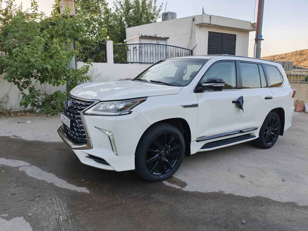 لكزس 2008 محدثه 21 كورو داخل وخارج رقم سنويه جدد باسمي تحويل وكاله مضمون بدون اضرار داخليه بها ضخات بسيطه ومصبوغه فول مواصفات محرك ما مفتوح كير ما مفتوح حداديه جديده تخم تاير جيكات شغاله سياره جاهزه من كل شيء السعر235
مكان السياره كربلاء طوريج هاتف***********
