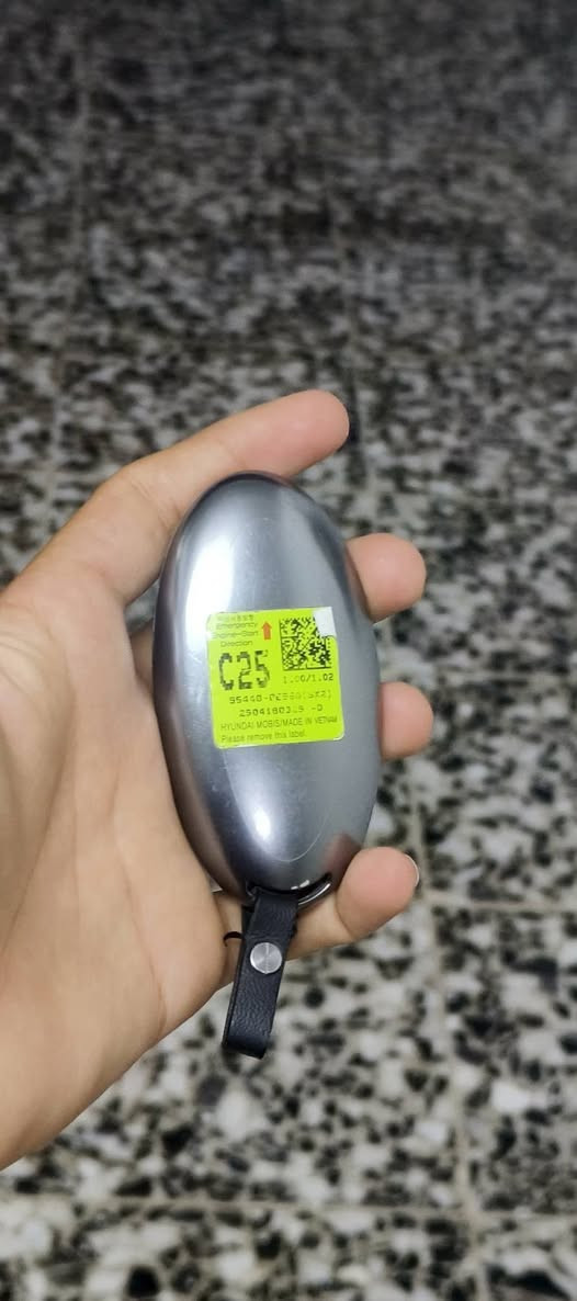 سلام عليكم البيع بصمه كونا اصليه   تفصيخ   مال موديل2025
تررهم 2024و 2026
شغال كلشي مابيه نضيف حيل عنوان بغداد ***********
