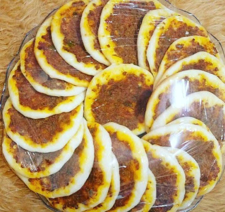 للمدارس • بيتزا • توصيل