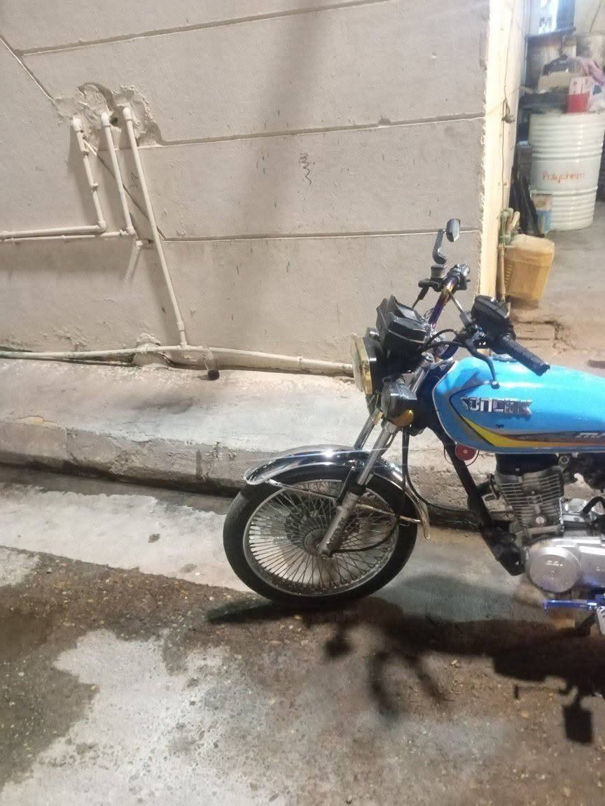 سلام عليكم بيع تيكر 4 كير موديل 24 حلو نظيف سعر750 بي مجال مكني رمادي شارع 60 رقمي ***********
