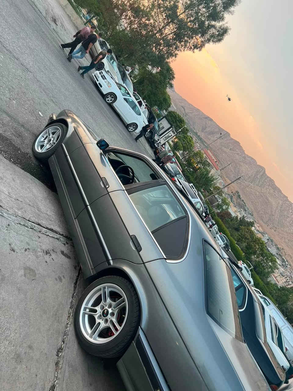 BMW 528  محرك كبس دبل فانوس
موديل ١٩٩١

تخم تايرات جديد ويل جديد

تبريد شغال 

كير محرك جديد 

صدر جديد 

سعر ٦٠ و مجال

***********
