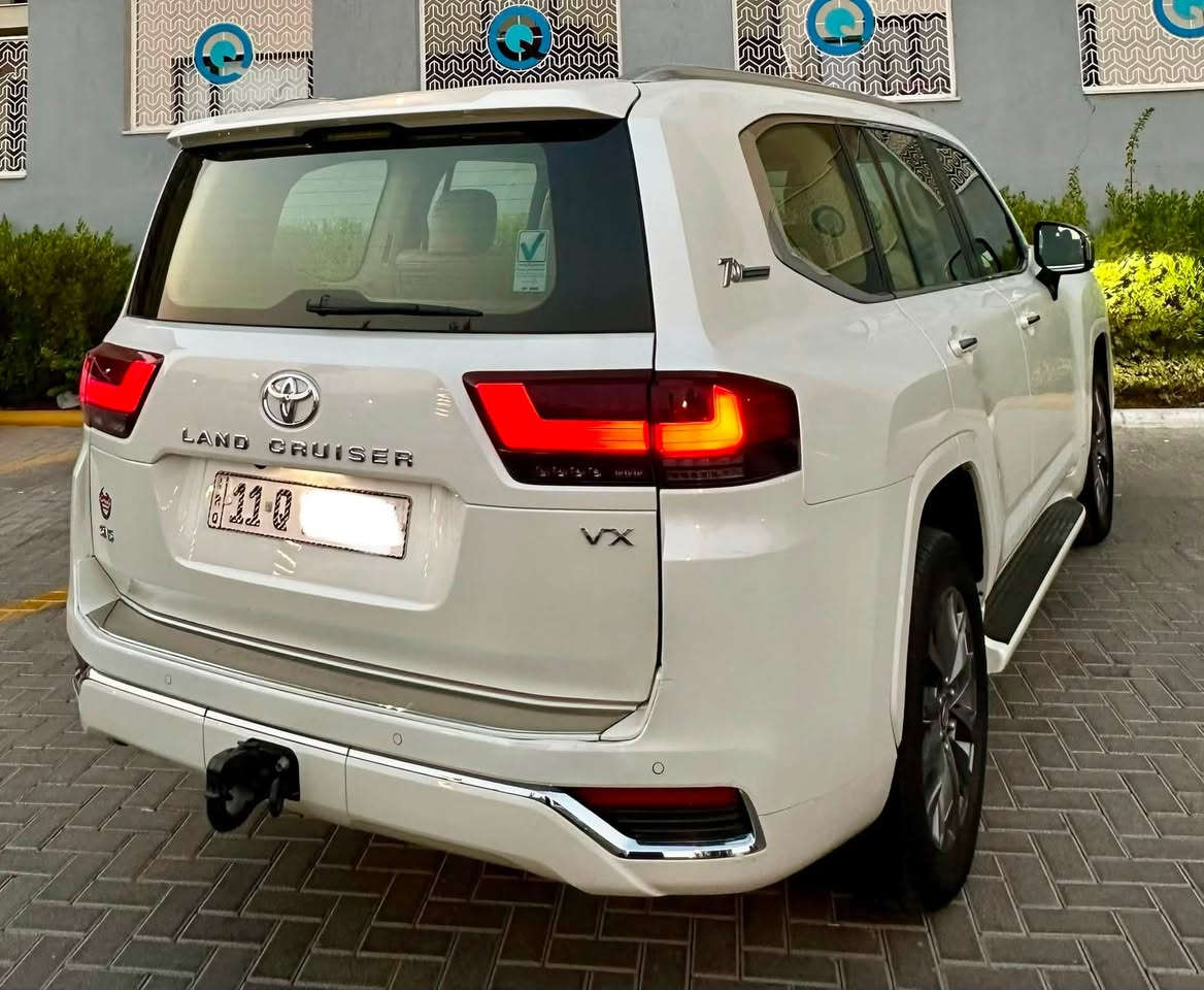 السلام عليكم للبيع لاندكروز VX
شركه ساز 🛑🛑

موديل 2022 

مواصفات الVX معروفه 

دشبول شاشه 

وشاشه لكزز 

وكراسي الخلفيه كهرباء 

نضام الصوت JBL 

كشن خزن ميموري 

كشنات تدفئه وتبريد 

والخلفيه تبريد 

ماشيه 84 الف 

كفاله عامه من كلشي عدى بارد بحافه البنيد  كد 4 اصابع 

السعر 620 وبيها مجال بسيط 

العنوان بغداد  الكرخ

للاستفسار ***********
