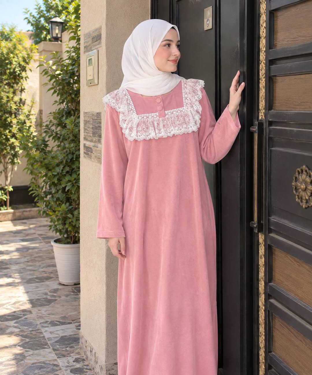 ميحتاج نحجي بضاعتنا هي تحجي 
حبايب بالنسبه للبنات الي عبالهن قديفه جافه وثكيله. ومايلبسن شتوي 
ترى قماشهن  سوفت اوربي 
القماش الفرنسي يكون قديفه بارده جدااااا مخمليه وطريه 
مو ثكيله ابدددددد تلبسينها بجو معتدل اصلا مو بارد
للحجز والاستفسار واتساب 
***********
https://chat.whatsapp.com/GTIghJ2qWU66DQzFFVI4nR
