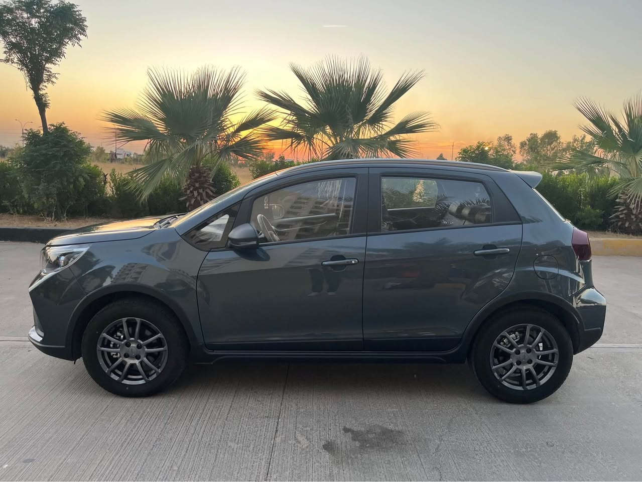 Geely GX3 2025
جیلی جی ئێکس مۆدیل ٢٠٢٥،
سفری شەریکەی باجگرە و زەمانی ٤ ساڵ و نیوی مایە و ١٦ هەزار کیلۆمەتر ڕۆیشتیە و هیچی نیە تەنانەت یەک ئینجی بۆیاخیش فەرقی نیە لەگەڵ ئەوەی تازە لە شەریکە دەرهاتبێت، مەکینە ١.٥ بێ تۆربۆ هەتا بڵێی بیدەنگ و کەم مەسروفە و سەیارەکی زۆر نەرمە و بڵندە، سەنەوی بەناوی خۆمە و تەحویل بەشەرت، هەزەی ٢٠٢٥ ە
مواسەفات:
٠کوشن جلد
٠هەر ٤ جام کارەبا
٠حەساسی پشتەوە + کامیرە
٠  سێ مۆدی ڕۆیشن (سپۆرت و ئاسایی و ئیکۆنۆمیک)
٠ شاسە ئایپاد و بلوتوز
٠  ٦ سپێکەری زۆر بەهێز و بەکواڵیتی

نرخ:١١٥$ مجال 

مۆبایل:*********** أربيل, العراق
