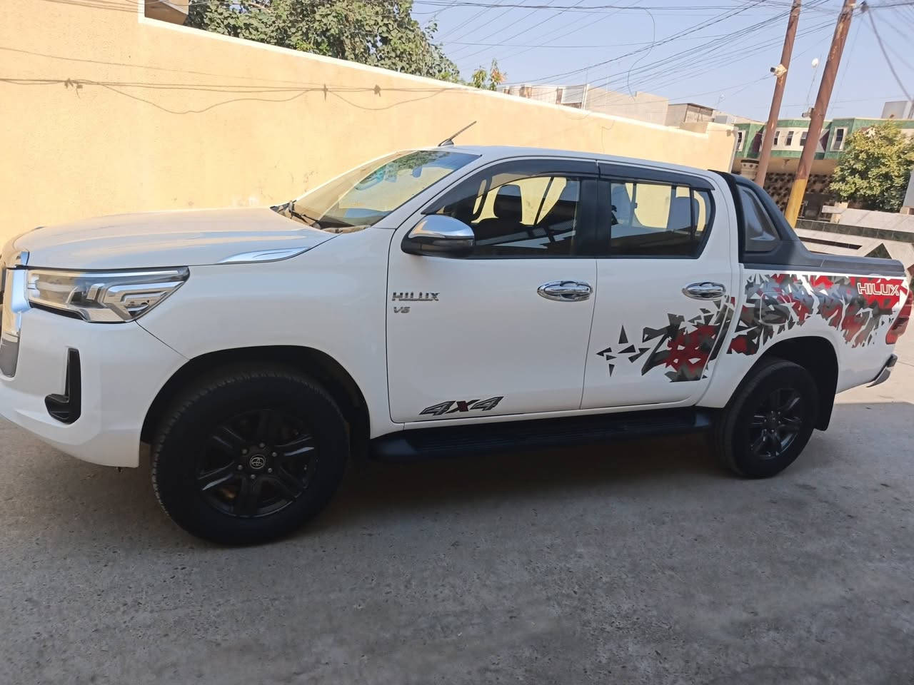 فور ويل TRD ستة سلندر ٢٠٢١ ساز رقم بغداد دولي سياره جديدة السونار مرفق بالصور ماشيه ١٧٨ السعر ٢٨٥ وبيها مجال مكان الدجيل للاتصال ***********
***********
