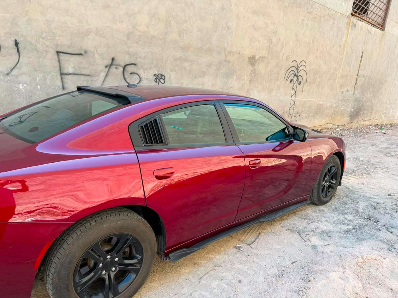 جارجر خليجي موديل 20
رقم بغداد بسمي 
للبيع فقط 
للون ماروني مميز 
مواصفات sxt 
شاشه وسط 
كشن كهرباء 
كامره 
بصمه 2 
كشنات جلد 
محرك 3600 
ويل 18 تخم تاير جديد 
ماشيه 34 ميل 
سيارة كلش جديدة 
بدون ايرباك بدون شاصي لو لغدد 
فقط جاملغ وباب كلير بنيد بلادي موجود 
صدر الامامي والخلفي جديد 
السعر 207
فحص المندلاوي بيها مرفق مع سونار 
مكاني بغداد الكرخ 
‏‭***********‬
