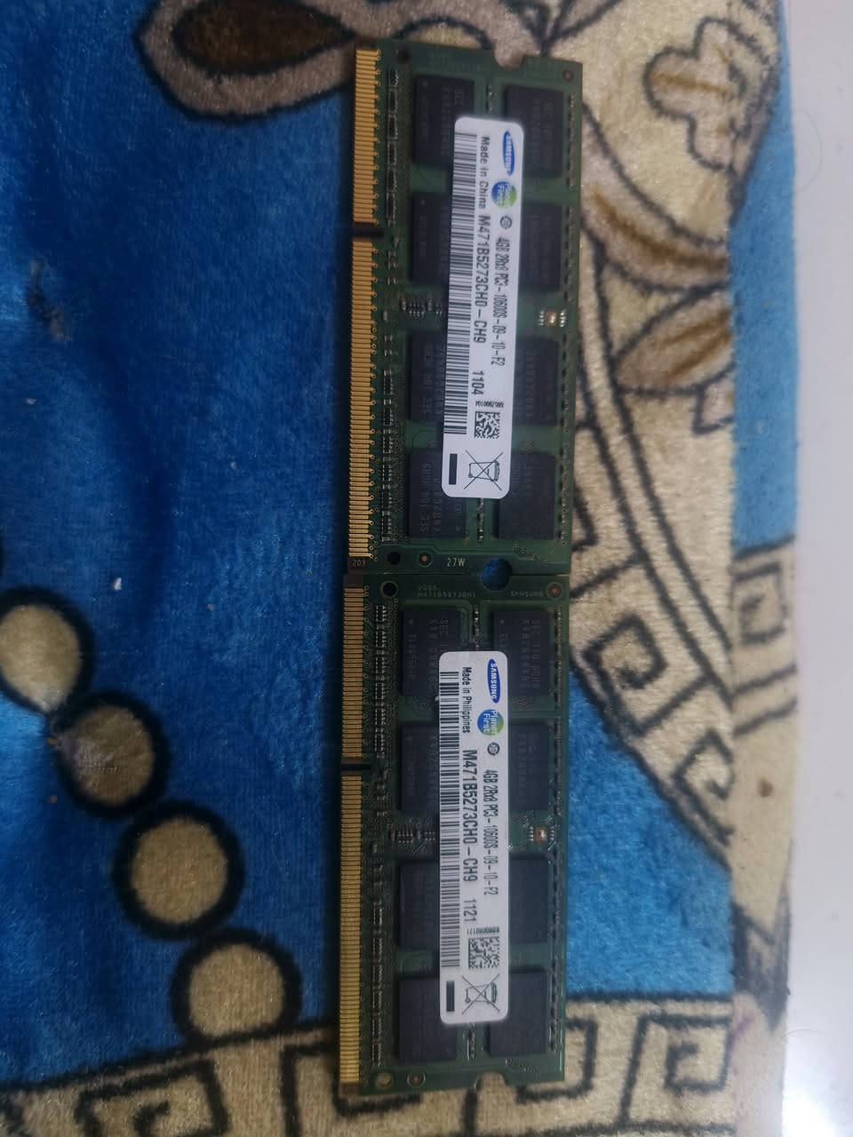 هارد لابتوب  750 gb  شركة wd شرط الفحص تجي تفحص وتاخذه
رامات لابتوب 2 كل واحد 4gb ddr3  ثنينهن سعرهن 20 الف

تواصل واتساب ***********
