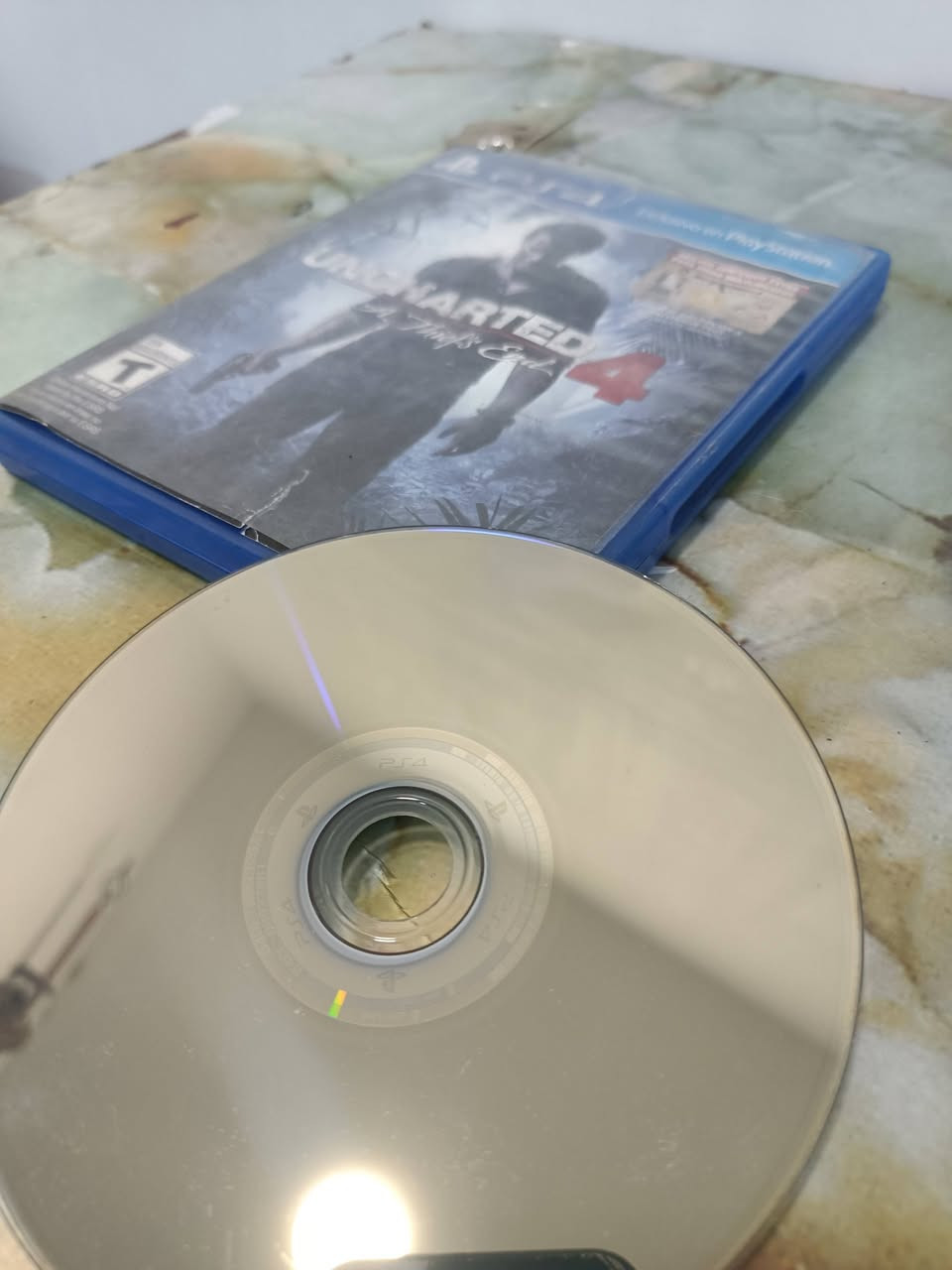 ps4 pro
الجهاز نضيف و يخبل و نضفته وجهزتة ، ويا جوستك مابي اي مشكله و واير اصلي مال شحن و 3 اقراص uncharted 4 , COD MW1 , FIFA21 , الجهاز صيدة
٣٠٠ و بي مجال للطيبين
فقط واتس ***********
