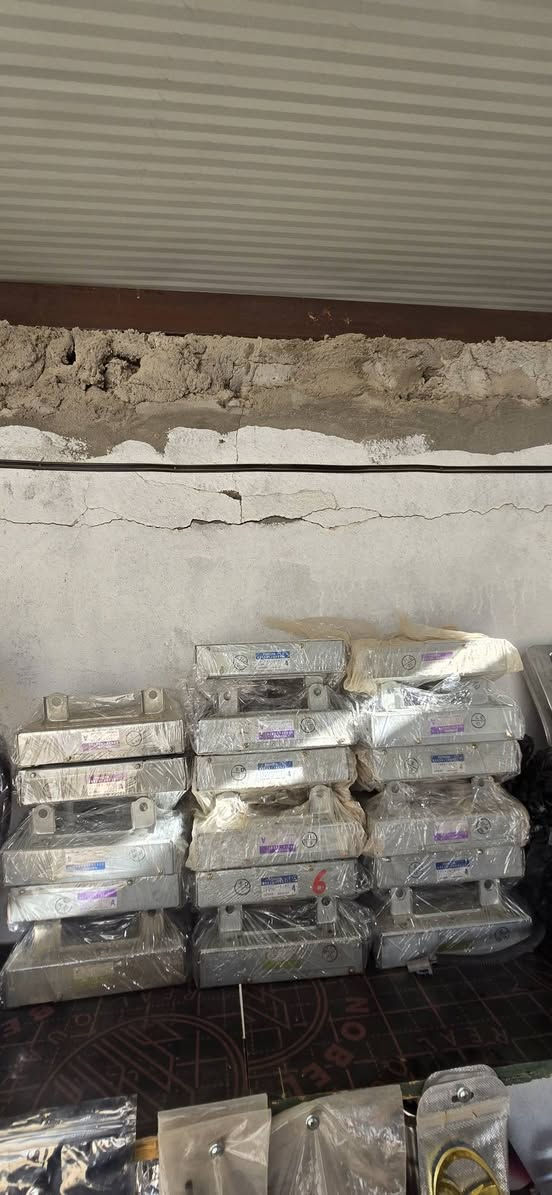 كارتات جوه ال مسجل 
مال ملكه متوفرات 
كميه خير من الله 
القطعه ال 1 ب 10 الف دينار 
توصيل موجود جميع محافظات العراق 
***********
مكاني الناصرية قضاء الشطره
