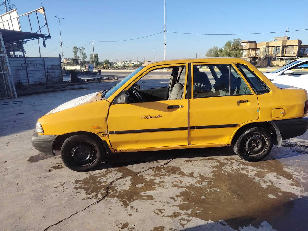 سلام عليكم سياره سايبه ٢٠١١رقم الماني بغداد مكينه تنقص كير ثاني يفلت سياره نضيفه ***********سعر ٨
