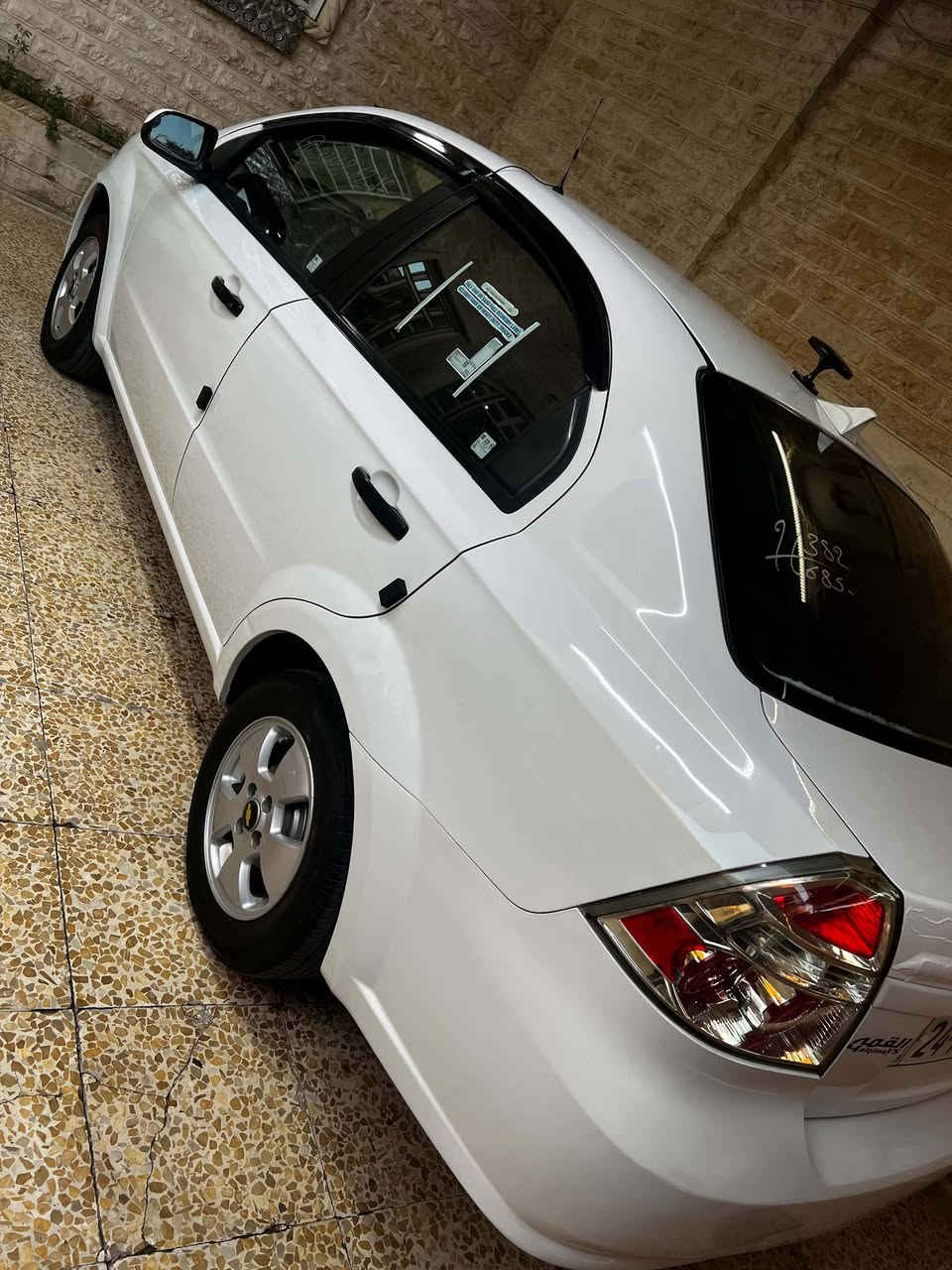 افيو • ٢٠١١ • بدون صبغ