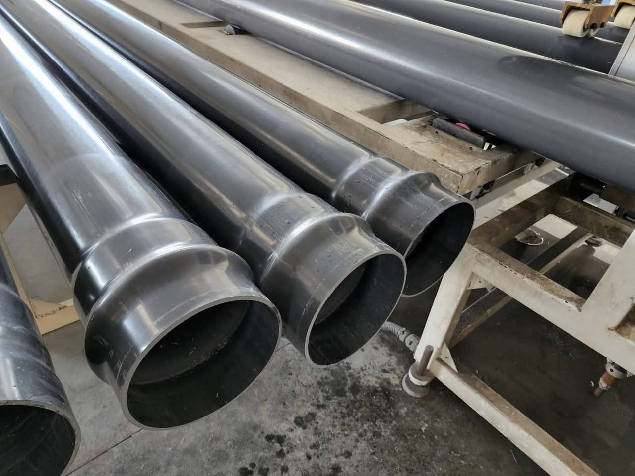 أنابيب "معمل بلاستك ميسان".. القوة التي تُبنى عليها المشاريع! 🏗️💎
بكل فخر، ومن قلب محافظة ميسان الأبية، نعلن عن توفر إنتاجنا من الأنابيب البلاستيكية (PVC & PPR) بأعلى معايير الجودة والمتانة.
✅ لماذا تختار معمل بلاستك ميسان؟
🔹 تنوع القياسات: نوفر كافة الأقطار والأحجام التي تلبي احتياجات المشاريع الإنشائية، الزراعية، والصناعية.
🔹 مقاومة عالية: أنابيبنا مصممة لتحمل أصعب الظروف المناخية والضغط العالي.
🔹 خامات بكر: نستخدم أفضل المواد الأولية لضمان عمر افتراضي طويل.
🔹 أسعار تنافسية: الجودة العالمية بأيدٍ عراقية وأسعار مناسبة جداً.
📍 موقعنا: [ميسان العمارة طريق الطيب]
📞 للحجز والاستفسار: [***********]
معمل بلاستك ميسان.. خيارك الأول لأساس يدوم. 🛠️🇮🇶
#ميسان #بلاستك_ميسان #أنابيب_بلاستيكية #إعمار #العمارة #صناعة_عراقية
