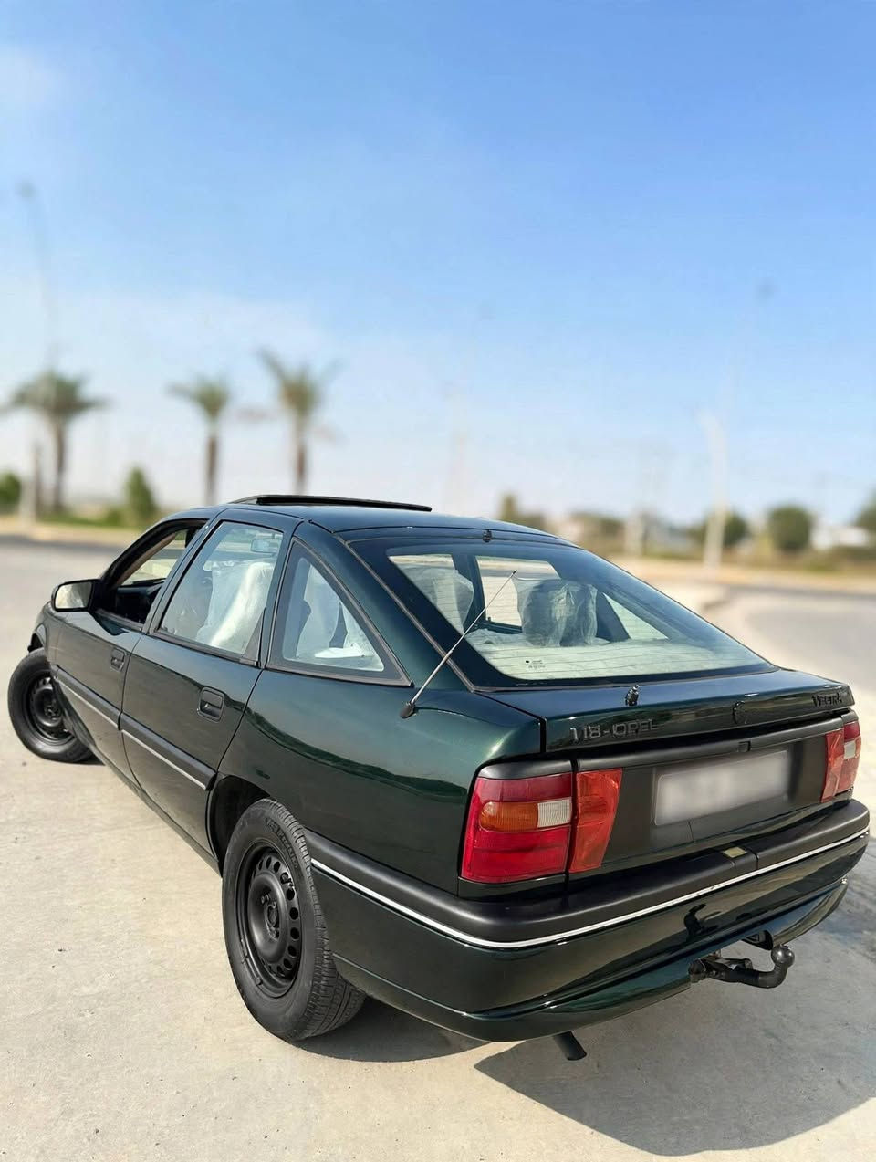 للبيع أوبل فكترا A موديل 1994 - السعر 38 ورقة

• اللون: زيتي غامق مميز
• المحرك: 1.8 اقتصادي وقوي
• الكير: عادي
• المواصفات: فتحة سقف، جام كهرباء، داخل نظيف جداً كشنات بنايلون
• رقم كركوك، سنوية مجددة، تحويل مباشر
• السيارة جاهزة للاستخدام اليومي، ما بيها نقص

مكان السيارة: كركوك
للتواصل: [***********]

السعر 38ورقة وبيها مجال بسيط للشراي
