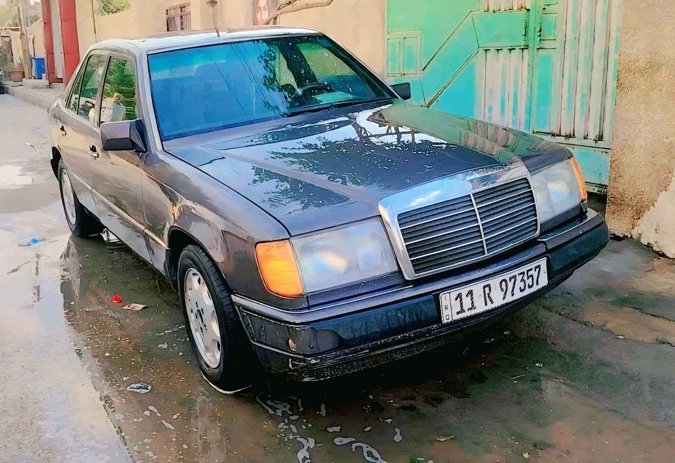 مرسيدس دب ٣٠٠٠ • ١٩٩٢ • رقم بصرة