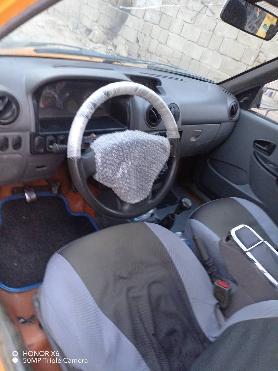 سلام عليكم سايبه ١٨ سياره بدون اي حادث ولا صبغ مكفوله شوصي كير مكينه صدر تخم تاير كله مكفول رقم بغداد انكليزي بسمي سياره بلادي مصفرهه هيه وغرمات سعر ٤٤وبيهه مجال تبريد ثلج مكان بغداد حي الجهاد ***********
