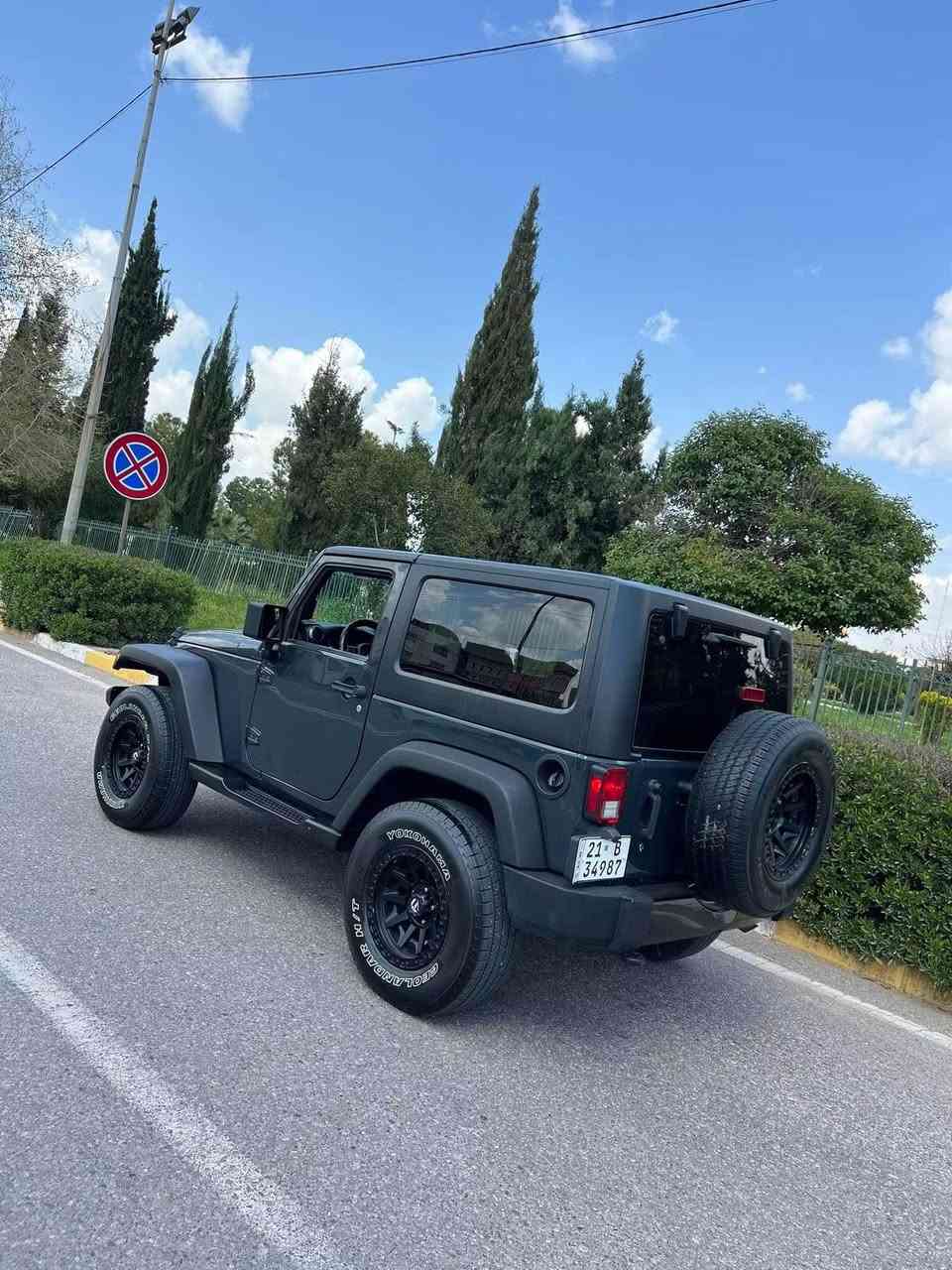 Jeep Wrangler 2017 Sport 

جام كهربائي 

شاشة قلاب 

لايت ليد 

ضرر سيارة جاملغ شبر بنيد صبغ 

بدون دواخل 

كير محرك اكسل بشرط 

سنوية جديد 

تحويل وكالة بشرط 

ماشي 94 الف 

مكان اربيل 

سعر 158 ورقة مجال 

رقم الهاتف ***********

واتساب موجود أربيل, العراق
