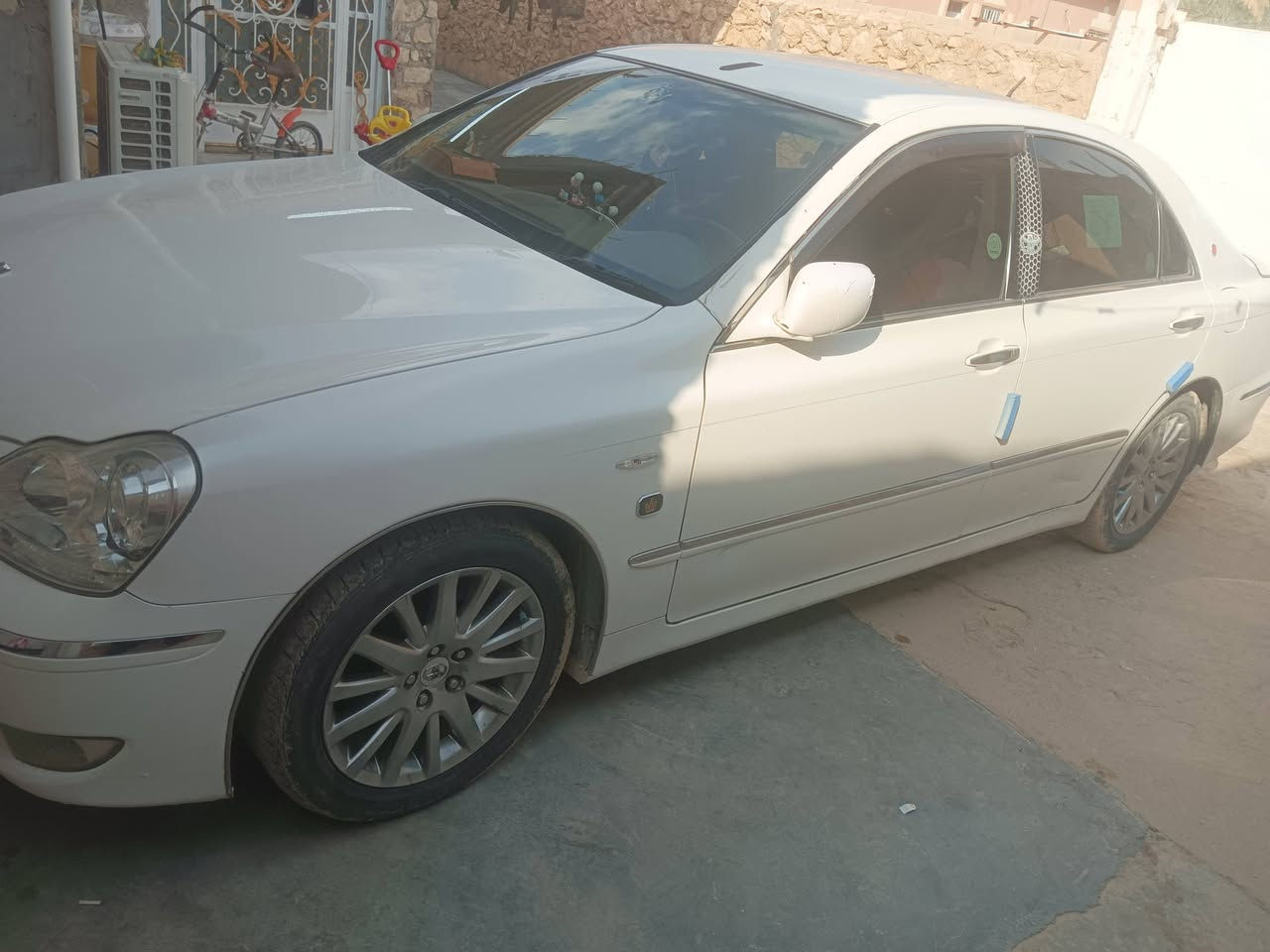 ماجسته • ابيض • محرك وكير شرط