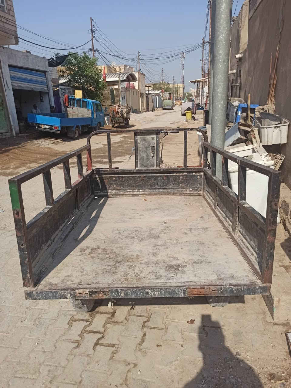 ستوته للبيع كلك ضايعه اوراقها السعر 750 أو بيها مجال 
***********
