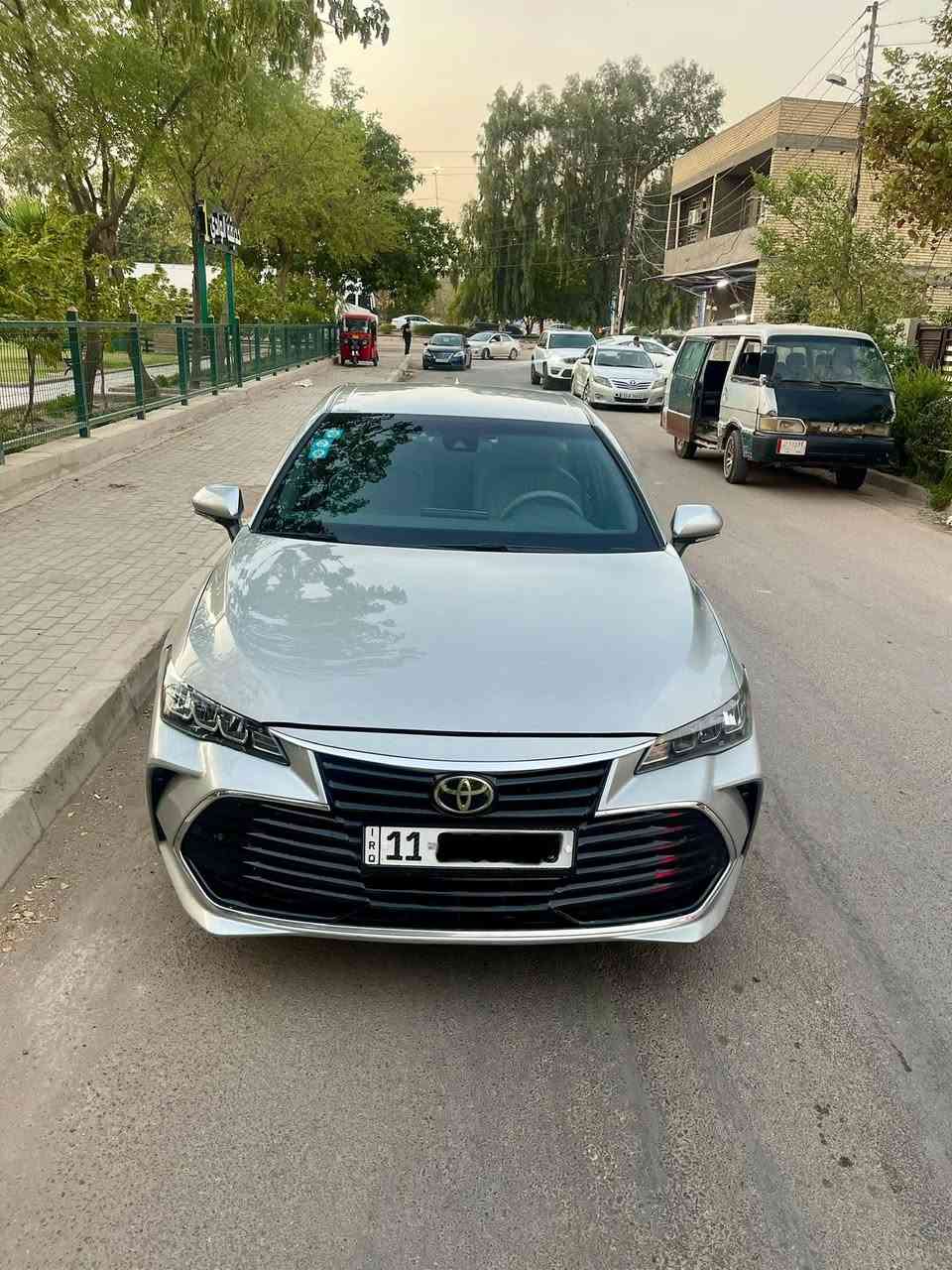 افـلـون موديل 2022 هاي برد بانزين كهرباء السعر 225 ورقة وبيها مجال امريكي حيل جديدة شكد ما تصور كيلو متر 25 الف فقط داخل احلا من الخارج والخارج احلا من الداخل تخم تاير جديد زنون رادار تحكم استيرن بصمة دخول ذكي محرك 4 سلندر مع محرك هاي برد يعني تنسى البانزين وانطيك تراي الى تركيا وشرط متنزل رجلك جوة ٢٠٠ 
سافرت بيها الى تركيا الله يشهد سيارة كلش مريحة ورقم بغداد بأسمي وحادث جدآ بسيط مقدمة البنيد والجاملغ مبدل  بشرط بدون دواخل ولا لغود ولا شاصي ولا كلشيء  *********** . ابو فهد الجميلي . العنوان بغداد الدورة شارع المصافي .
