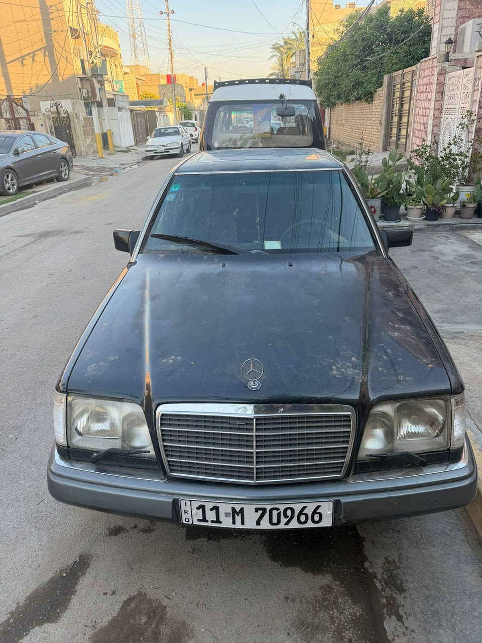 بيبي دب محرك 320 خراطيم بلادي الون أسود غير محدود موديل 1990سيارة بلادية بس بيهة جراد بغداد الشعب ترايك وين عند الله كاع سيارة بسمي ***********
