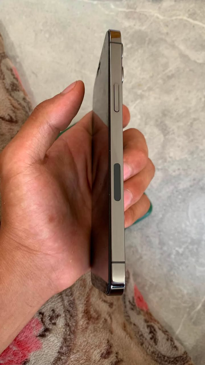 ايفون 12 pro max لون فيلي نظيفف كلش ذاكرة 256 بطارية 100 كلة شغال فيس ايدي متوقف فقط للبيع 275 مع الشاشة دون الشاشة 200 سعر نهائي حبايب اذا تاخذة وي الشاشة انزلك من السعر مكاني بغداد الحسينية مال الراشدية ***********
