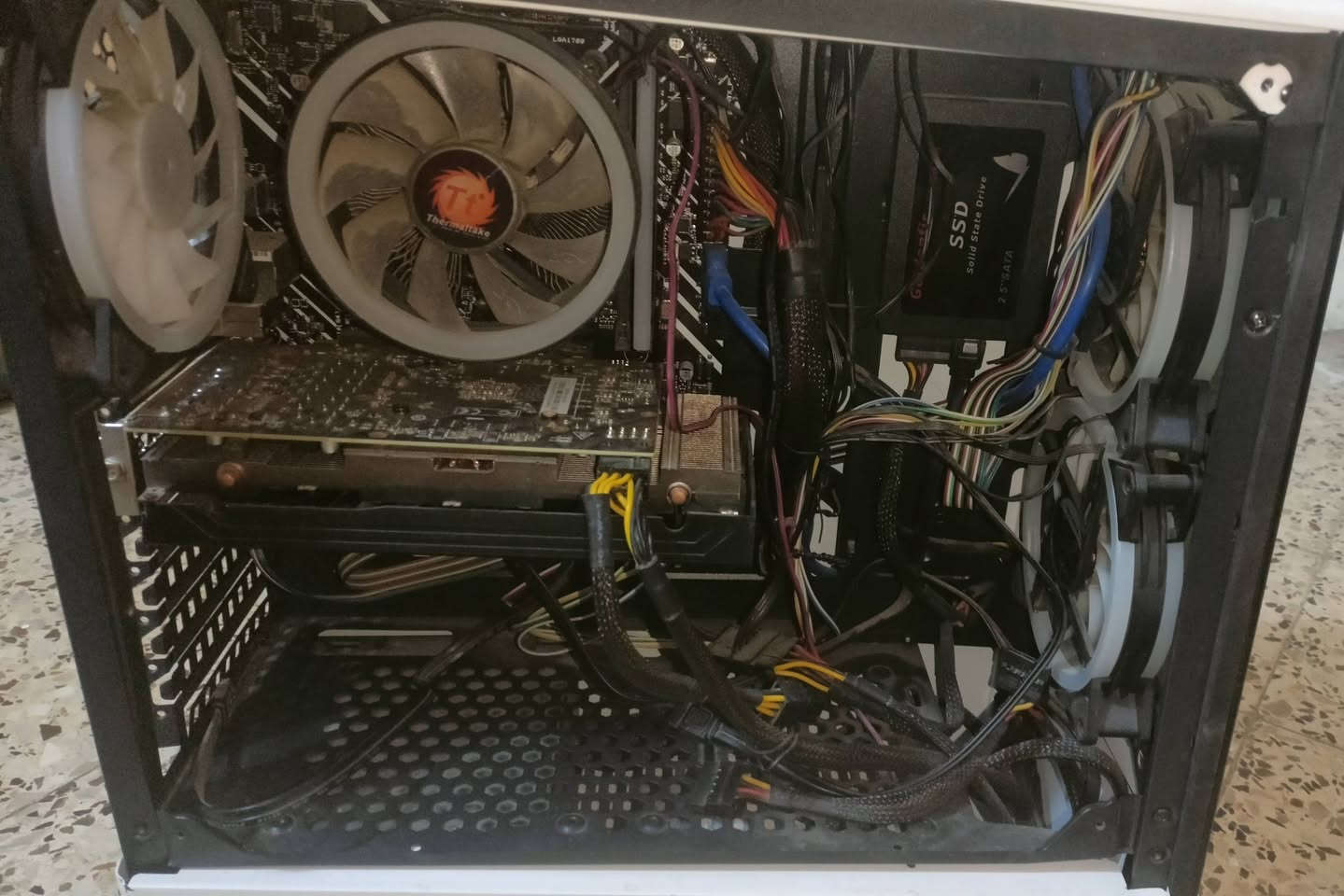 السلام عليكم ورحمة الله وبركاته
PC مستخدم للبيع

🔹 المعالج: Intel Core i3 الجيل 12
🔹 كرت الشاشة: AMD RX 580 8GB
🔹 الرام: 16GB DDR4 — رام واحدة
🔹 المذربورد: ASUS PRIME H610M-K
🔹 التخزين: SSD 512GB + HDD 1TB
🔹 الكيس: عادي، يحتوي على 3 مراوح
🔹 حالة الكيس: بيه ضرر بسيط، وما يأثر على عمل الجهاز

🎮 الجهاز شغال وجاهز للاستخدام والألعاب.

💰 السعر: 500,000 دينار عراقي
🔸 قابل للتفاوض البسيط

📍 مكان البيعة: ذي قار – الشطرة فقط
🚫 لا يوجد توصيل

📞 للتواصل: ***********
