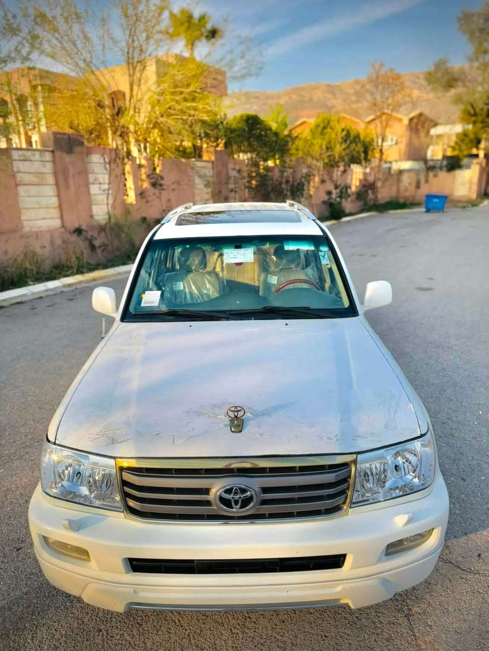 سەرەتا بە ناوی خودا ، تۆیۆتا لاندکرۆزەر مۆدێل 2007 سپی سەدەف ، فوول مواسەفاتی شەش بستۆنە ، تەنها یەک چەمەلەخی پێشەوەی بۆیاخە بێ ناوگرتن ، سڵایت چوار جام ئۆتۆیە سەلاجەیە ٣ ڕیز کوشن تەبرید مەرکەزی شایشە ئایپادو کامێرە دیفلۆک دەبڵ تەنکی هەموو گیانی بەشەرتە خەلەلت کارەبایی نییە گێڕو مەکینە بە شەرت یەک عەیبی تێدا نەبێت سەرفو دوکەڵی نییە سەیارەکە تا بڵێی پاک و جوان ماوەتەوە سەقفو کوشنەکانی پەڵەو پیسی نییە چوار تایەی لۆکی یابانی دەنلوپی لەسەرە بە ناوی خۆمانەوەیەو هی دەستی خۆمانە وەکالەتو بەناو کردن بە شەرت *********** یان *********** حلبجة, السليمانية
