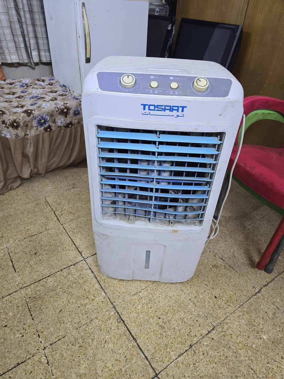 ثلاجه مامصلحه ابد 12 قدم قفل 100 خبازه حجم كبير جديده نهايته 25 مبرده هوها قوي 3 سرع ثلج قفل 50 معصاره فواكه جديده قفل 20 ليحب يتصل ***********
