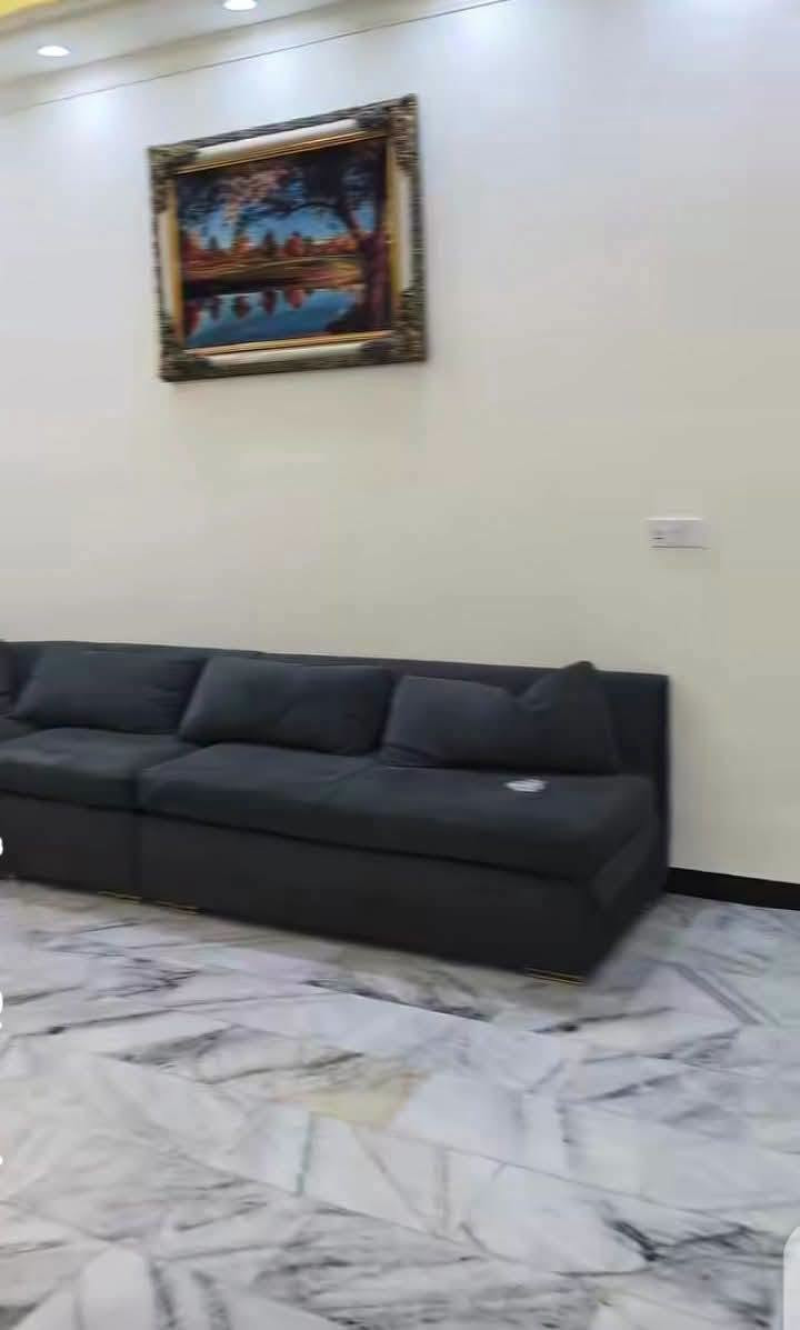 دار حديث للبيع 
المساحه 198متر طابو ملك صرف
الواجهه 8.10 
الموقع القاضيه قرب مديرية التربيه
 حديث بناء درجة أولى يحتوي على 6 غرف نوم وهول واستقبال وكراج سيارة وحمام 3 أرضية واجهة مرمر بناء درجة أولى 
السعر خاص او اتصال 
***********
