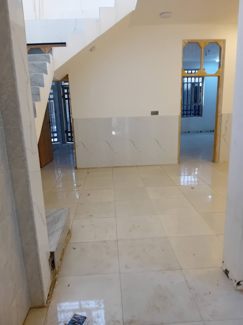 بيت للايجار خلف معمل الغاز في نادر. ب 350
***********
