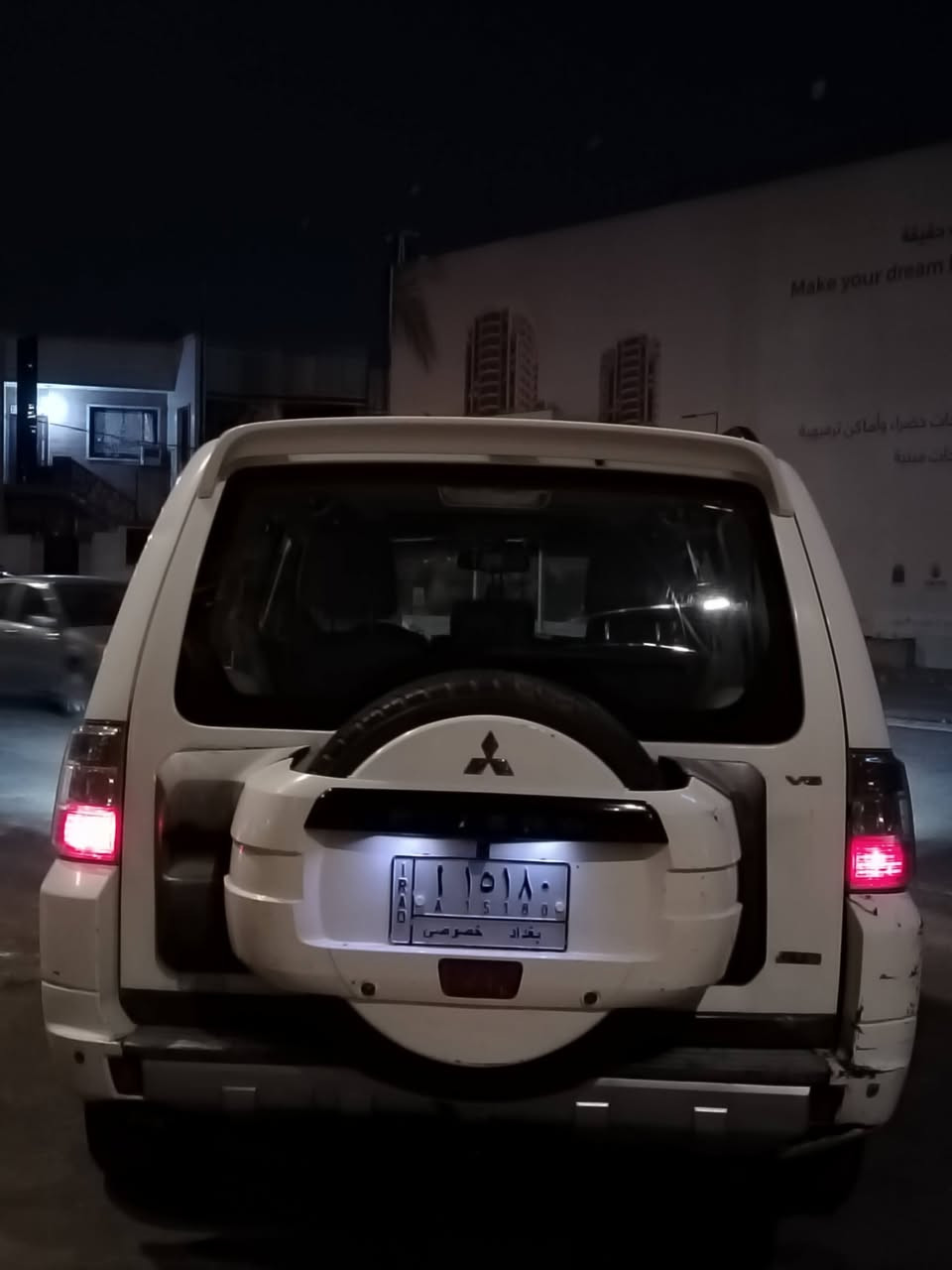 سلام عليكم
باجيرو حبتور موديل 2008 رقم بغداد باسمي تحويل ثاني يوم

السياره بلادية قطرة صبغ مابيها 

بيها فقط شخوط بالدعامية الخلفية والامامية

مكينة جديده كير جديد صدر جديد تخم تاير جديد تبريدها ثلج السيارة على وضع البلاد 

السعر 115 وبيها مجال

للتواصل 

***********
