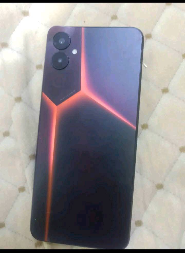 موبايل تكنو بوفا 4 ذاكره 256GB للبيع  ب200بي مجا***********