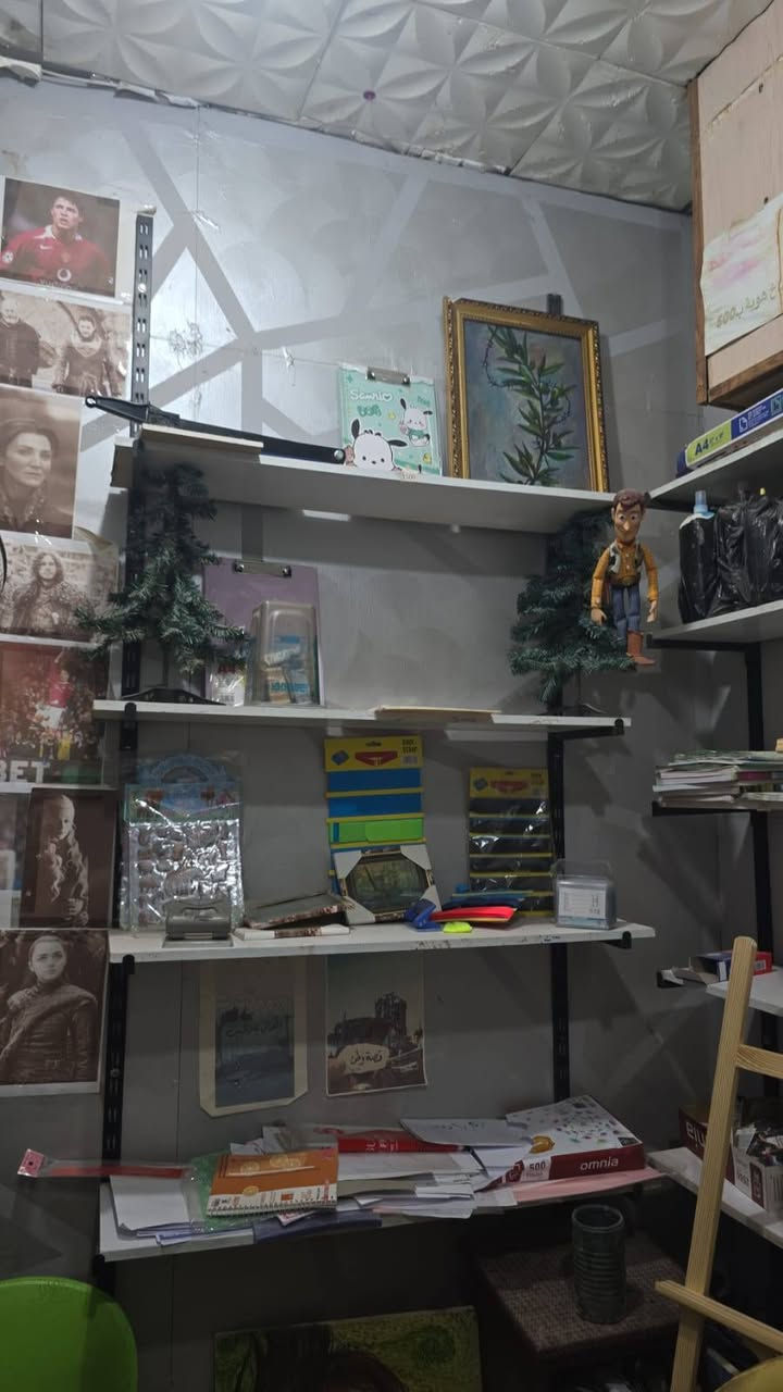 مكتبة للبيع
الناصرية 
رفوف + ملحقات مكتبة كاملة 
ميز+ كراسي2+ كابسة ورق+ مقص ورق + رفوف + ملحقات مكتبة (اقلام مساسيح مقاطيط ورود و٫٫٫الخ) ماجاردهن 
***********
