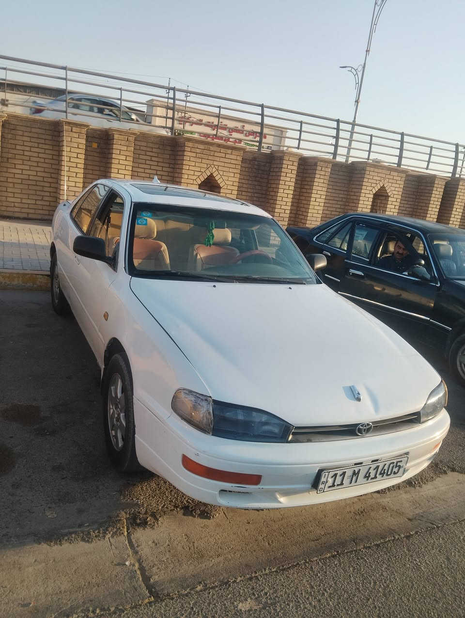 سلام عليكم،،، كامري لون ابيض موديل 95 رقم بغداد انگليزي سياره حلـوه بلادي ما محور  محرك سته  تبريد شتغل منقص غار  تخم تاير جديد سيارة كلش حلوة مرتبه 
سعر 40 بيه مجال اتصال ***********
