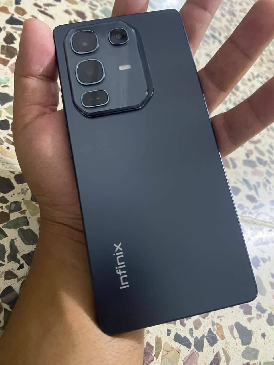 🔥 للبيع انفنكس نوت 50 برو - Infinix Note 50 Pro 🔥
المواصفات :
▪️ الذاكرة : 256GB
▪️ الرام : 12GB + 12GB اضافي
▪️ الشاشة : 6.78 انش AMOLED منحنية 144Hz 
▪️ المعالج : Helio G100 Ultimate - مال العاب قوي
▪️ الكاميرا : 50MP مثبت بصري OIS + 8MP / امامية 32MP
▪️ البطارية : 5200mAh شحن سريع 90W 
▪️ البصمة داخل الشاشة + صوت ستيريو

حالة الجهاز :
▪️ النضافة : [100%]
▪️ الاستخدام : [شهرين]
▪️ الملحقات : الكارتون + الشاحنة الاصلية 90W فقط (مابي كفر ولا سماعات)
▪️ الجهاز مابي اي عطل او تصليح - شرط الفحص

السعر : [ 300بي مجال بسيط]
المكان : تقاطع القدس - ديالى
***********

الي يريد يراسلني خاص

