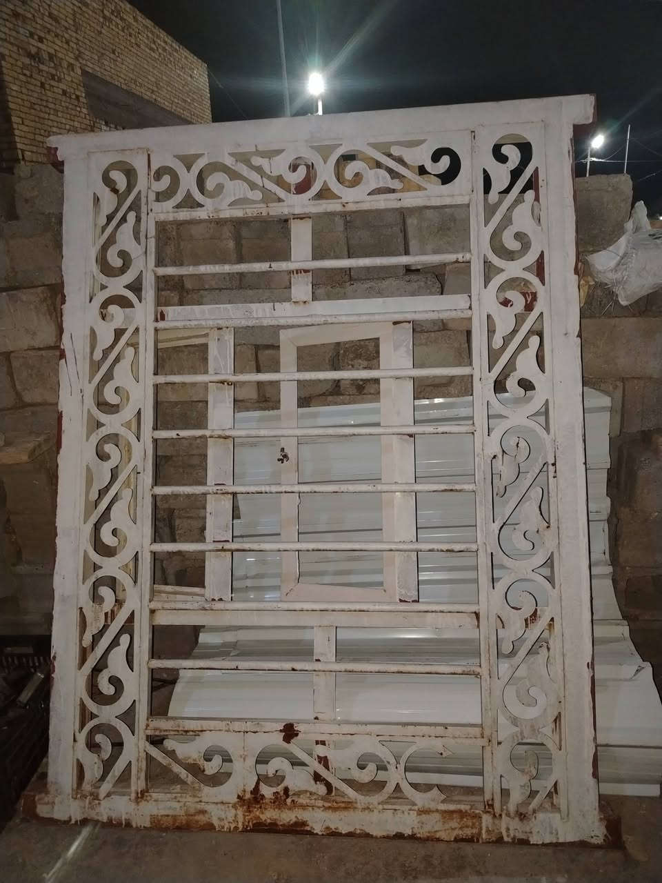 مولده ٥ كيفي على الفحص ب٥٠٠ وبيهه مجال
وشباك ٢ م في متر ونص ب١٠٠ وبي مجال
ومبرده ١٠٠ وبيهه مجال
مكاني حي الجامعه ***********
