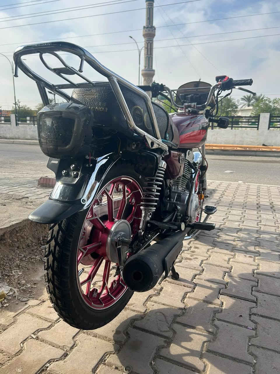 إيراني • ٢٠٠ • موديل ٢٥