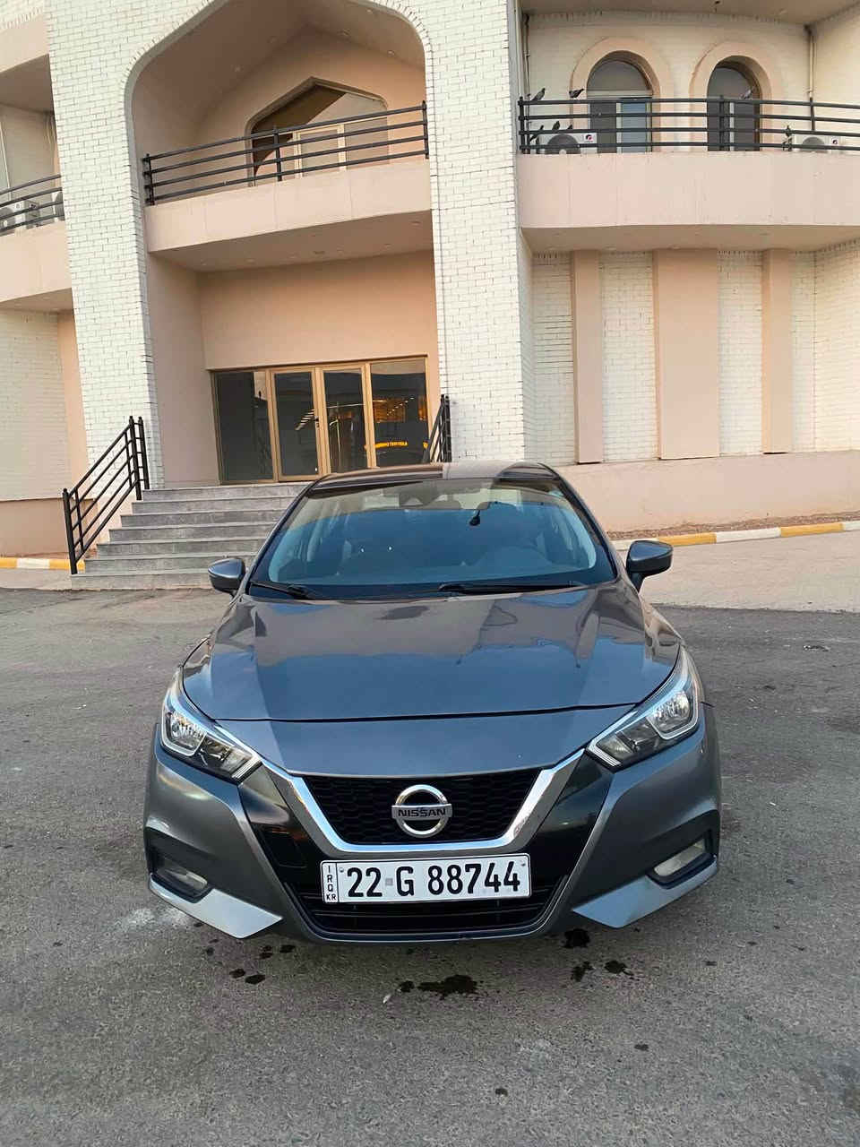 Nisaan Versa 2021 
نیسان ڤێرسا مواسفات SVدوو پارچە سبوخ چاملخ و بۆنیت  کەمەک تەزرەی هیە بێ ژوری ئێرباگ سوکان و شان سیارەکە بێ مەسروفە گێرو مەکینە و تحویل و وکالە بەشەرت ٧٥٠ دۆلار خرامەی لەسەرە 
شوین هەولیر 
*********** أربيل, العراق
