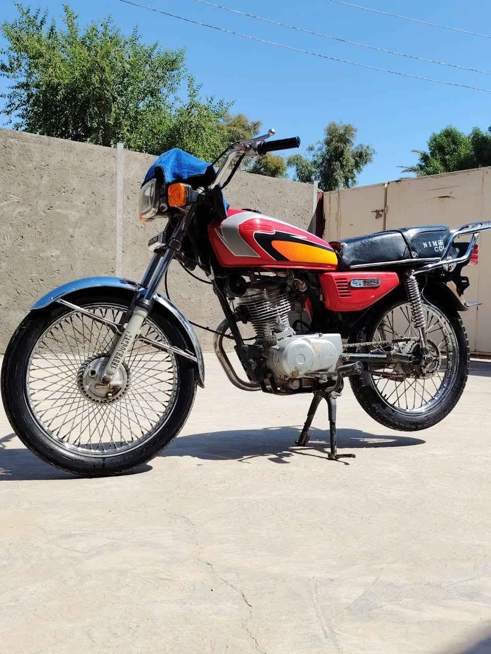 السلام عليكم دراجة رابع گير كلك البيع مديل 2020السعر 350وبيها مجال مستعجل على بيعتها 

العنوان /نجف كوفة ناحية العباسية 
رقم ***********
