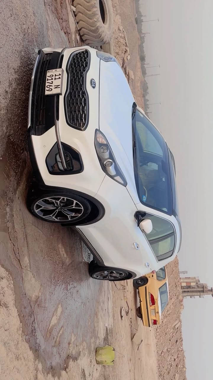 السلام عليكم 
سبورتج 2020 جيتي لاين فول الفول معروفه موصفات جيتي 
ماشيه 56 رقم بغداد باسمي سنويه ل28 مكفوله من الصبغ والتبديل للاستفسار اتصال ع الرقم ***********
