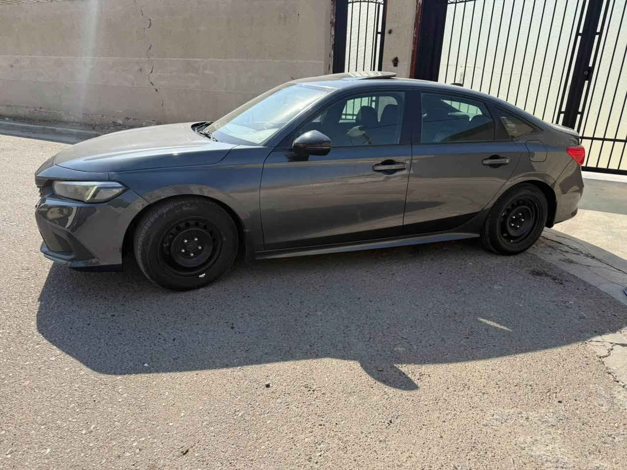 سلام عليكم 
هوندا  ياباني سيفك موديل 2022 فول مواصفات  
رقم بغداد باسمي
بانزين مكينه 2000  تنفس طبيعي
وارد امريكي صور الحادث مرفقة بالمنشور
بنيد صبغ فقط مكفوله من الشواصي والدواخل
والسونار مرفق بالمنشور
كير مكينه صدر كوله كفاله بلادي 
السياره جديده وترايها ناعم 
ماشيه 84 كيلو فقط 
مواصفات 
فتحه
بصمه
دشبول دجتال
شاشه كار بلي+كاميرا دواره 
تدفئه كشنات +ستيرن
لدات خلفيه 
لايت وبروجكتر زنون 
مكاني بغداد الغزاليه
للاستفسار 
*********** 
سعرهه 123 قفل

نص مكتوب في الصور:
- 1 / 11
- 2 / 11 plc.ua/en/auc