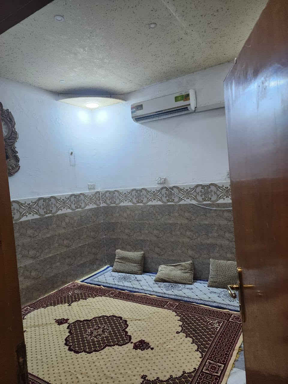 بيت للبيع حي العسكري مدارس قرب سيد كامل الوكيل المساحه 50 متر
***********
