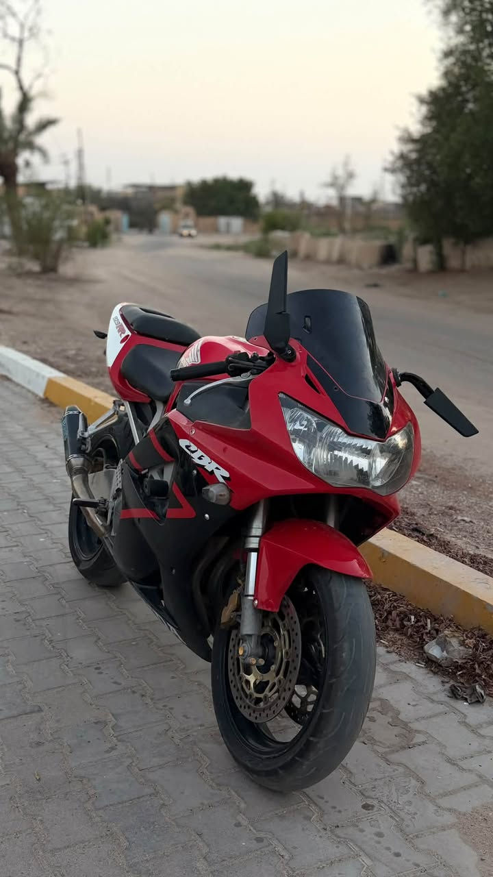 السلام عليكم هوندا  cbr929  (ادوات-اكفل فقط سرقة )
موديل 2001

ادامة كامله قبل اسبوع درهم ماتصرف وبرغي نقص مابيها

دهن موتل اصلي

بلكات اصلي NJK

نوزل اصلي 

فيت بم جديد

باتري جديد اصلي

دسكات امامي خلفي جديد

راديتر جديد تايواني 

ماي راديتر اصلي 

كزوز اصلي (بروكس)

مرايات h2R

دراجة نظفية وبيها ادامه كامله
محتاجلها يطغات فقط 

كفراتها جديدة

فقط بيع مكاني البصرة *********** 

السعر 15 ورقه قفل وماكو هيج دراجة كامله بهل سعر
