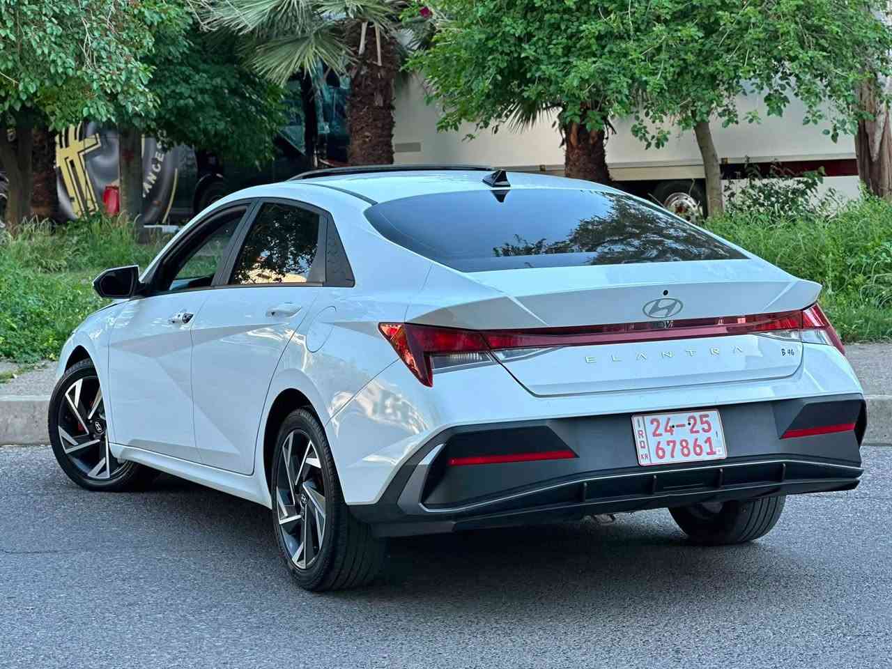 Elantra 2024 SEL   النترا فوول سلايد ٢٠٢٤
النترا موديل ٢٠٢٤ فقد جاملخ و ربع بونيد شوي بيها حافة من شاصي سيارة جاهز و سوينة فحس و هزه  مكينة دوش ٢٠ تنفس طبيعى  ماشية  ٦٨  الف ميل سيارة فووا فوول مواصفات ايرباك بس ستيرن راجع سيستم بيلادى  
كيج الكترونى بريك بصمة رادار حساس نقطة عميا تنبيه خروج من المسار  شغال سلايد  کشنات تدفية شاشە کبير بدون رقم تترقم شيمالي مكان اربيل
***********
