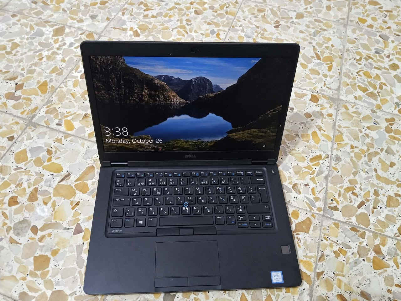 دل 14 • i5-6300U • SSD ٢٥٦ جيجا
